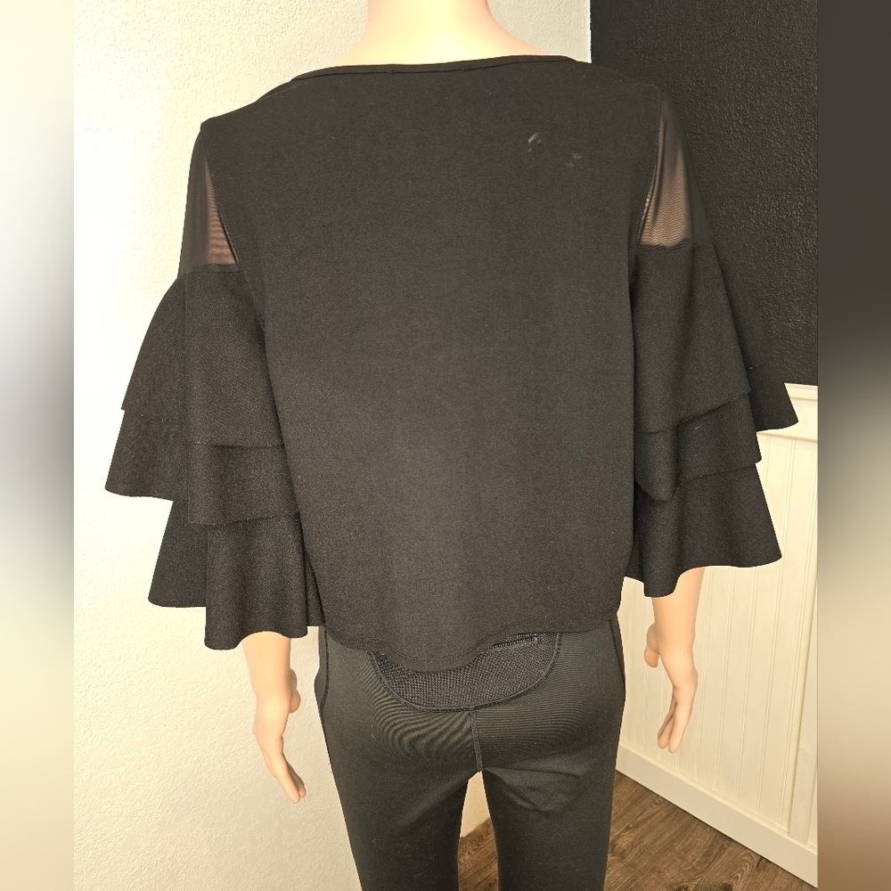 Impulsive Women's Black Blouse with Pleated Sleeves Size Medium - Picture 3 of 8